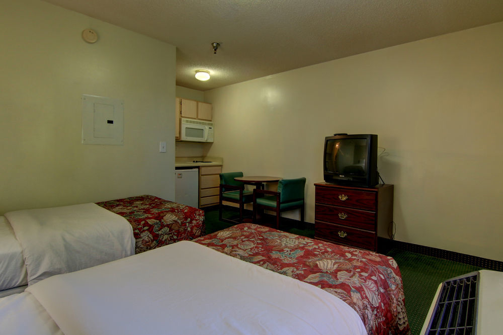 Intown Suites Extended Stay Raleigh Nc - Capital Blvd Eksteriør billede