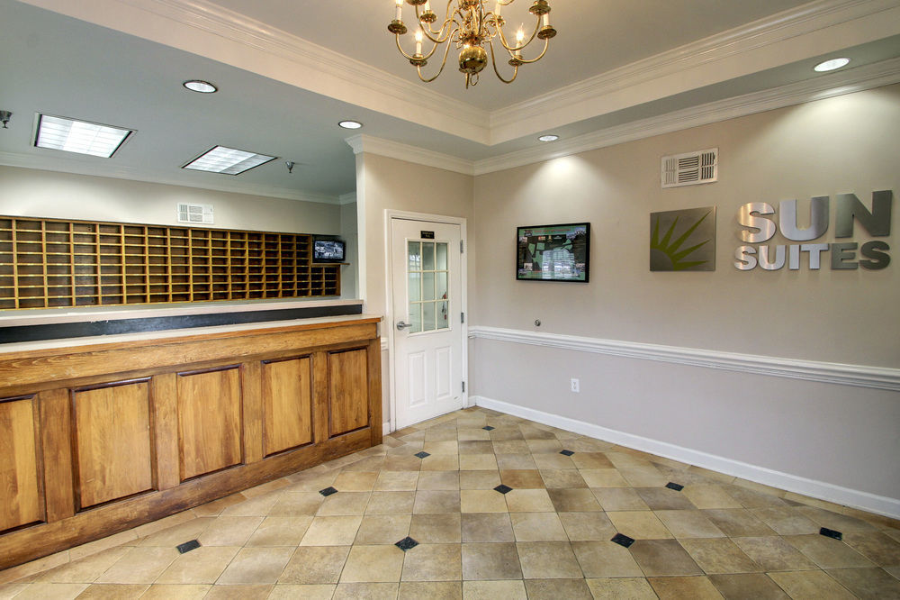 Intown Suites Extended Stay Raleigh Nc - Capital Blvd Eksteriør billede